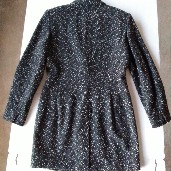 Dana Buchman 2-PC Women's Wool Jacket and Skirt Suit. Jacket Size 6. Skirt size8 - Picture 5 of 15